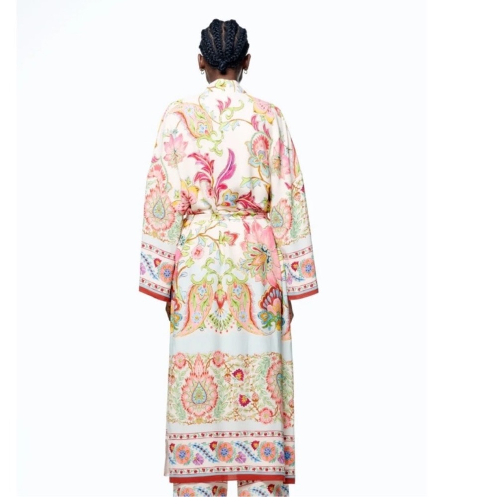 Zara Printed kimono satin dress with belt - Picture 7 of 15